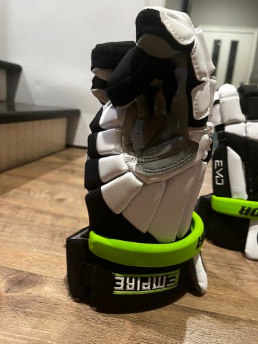 New Player's Warrior 14" Evo Lacrosse Gloves