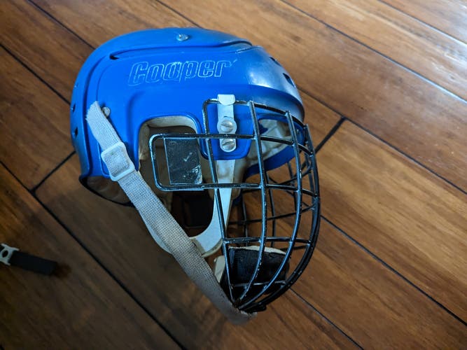 Used Cooper SK600 junior vintage hockey helmet