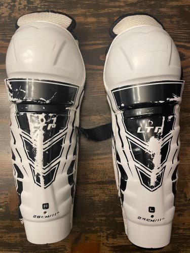 Used CCM  LTP Shin Pads