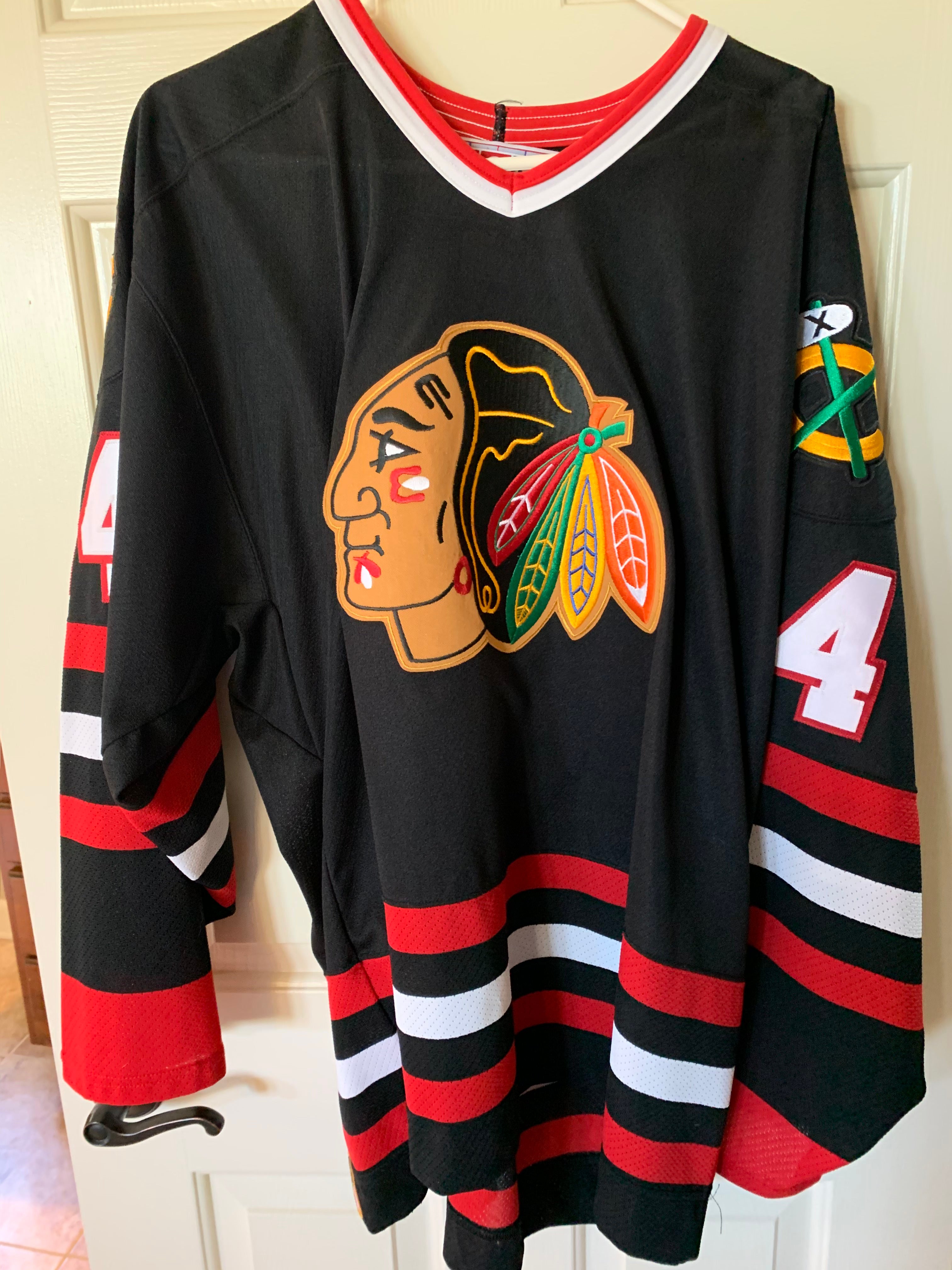 Vintage CCM Chicago Blackhawks￼ Red NHL Hockey Jersey Size L