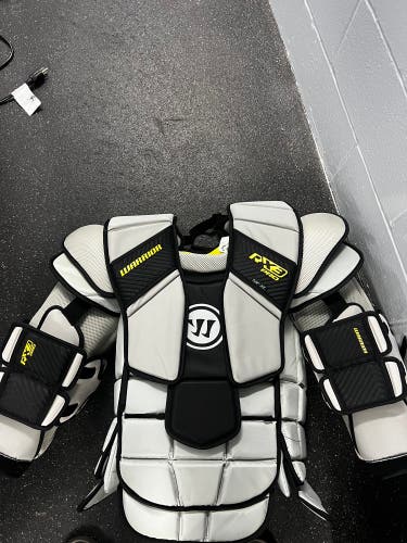 New XL Warrior  Ritual rX3 ProGoalie Chest Protector