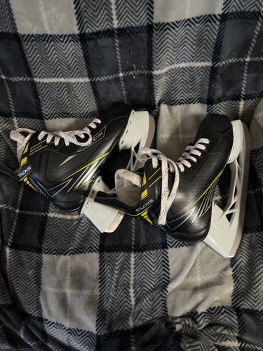 Used CCM Regular Width Size 6 Tacks 2092 Hockey Skates