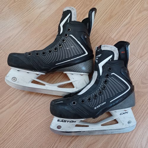 Used Easton skates and pants (Bundle)