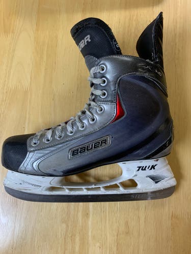Used Bauer Regular Width  Size 9.5 Vapor X60 Hockey Skates