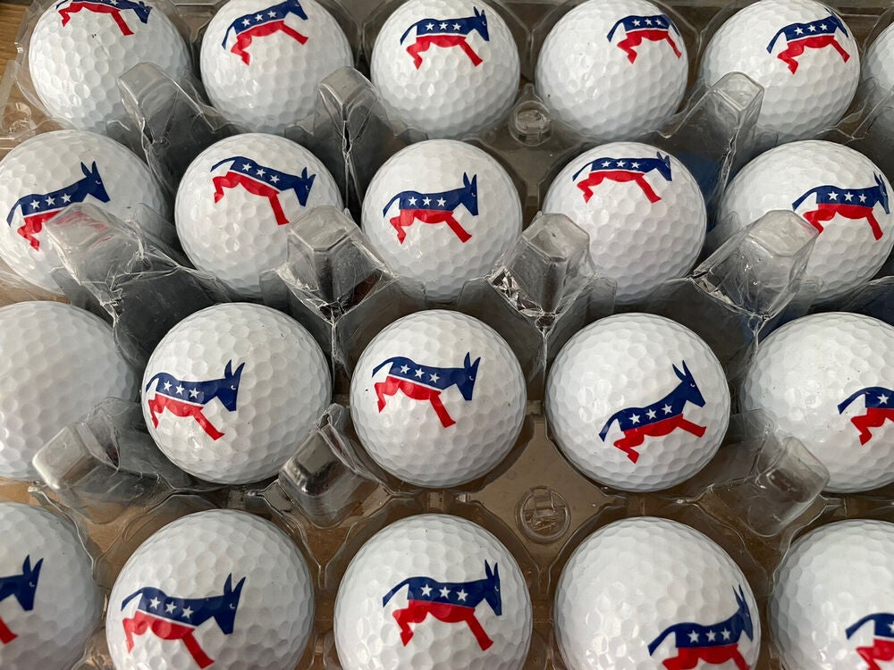 New York Yankees Golf Gift Set - 3 Logo Golf Balls + Golf Towel