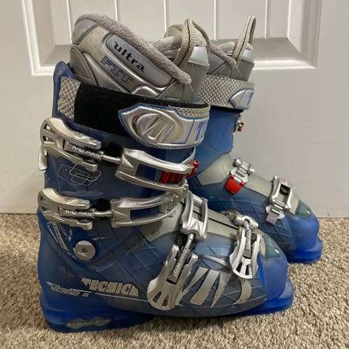 Tecnica Vento 8 Ski Boots Women’s 7/Mondo 24/284MM