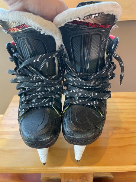 Intermediate Used Bauer Vapor XLTX Pro+ Hockey Skates Size 4