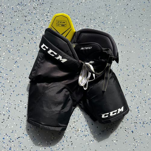 CCM 9060 Junior Size Medium Ice Hockey Pants