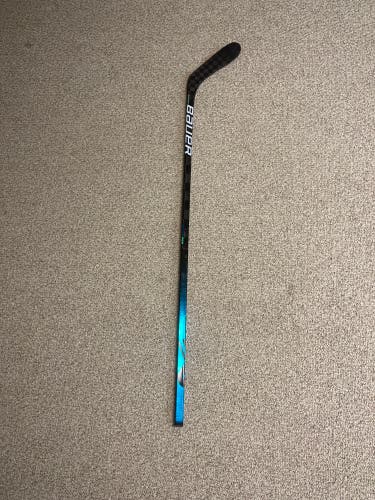 Intermediate Right Handed P28  Nexus Geo Hockey Stick