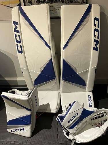 New 34" CCM Axis 2 - customPro Goalie Leg Pads Pro Stock - set