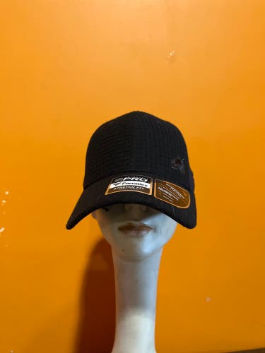 New Black Ice Fanatics Pro Colorado Avalanche Hat XS/S