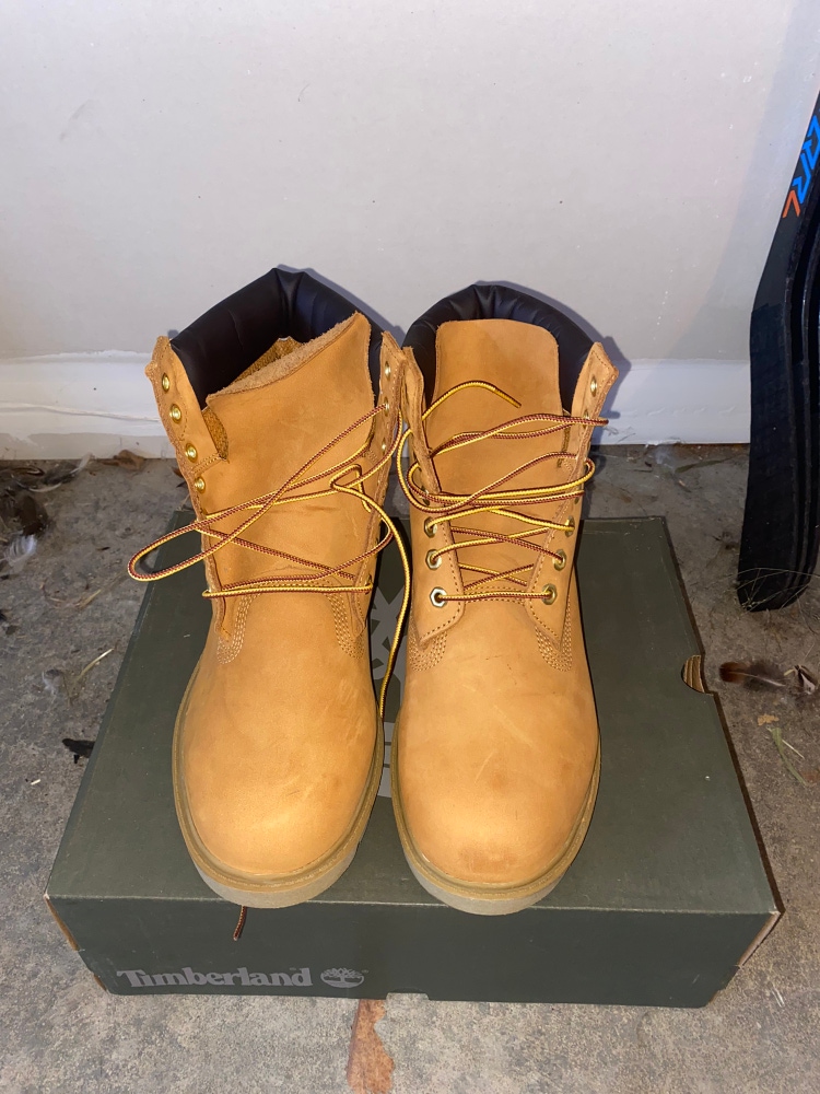 NEW Classic 6in Timberland Waterproof Boots Men’s 10.5