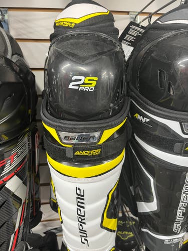 New Bauer Supreme 2S Pro Shin Pads