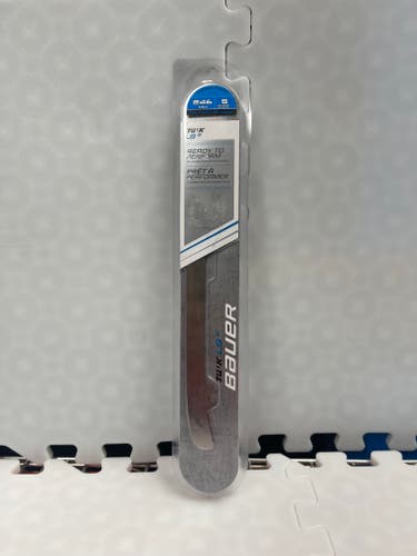 New Bauer TUUK LS2 246 mm Size 5