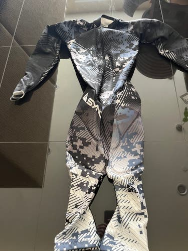 New Sync Performance Kellen Cup GS Race Suit padding Extra Large