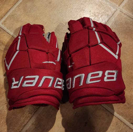 Used OSU Bauer Supreme Ultrasonic Gloves 14" Pro Stock