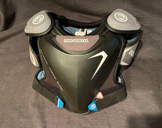 Youth Small Maverik Charger Shoulder Pads