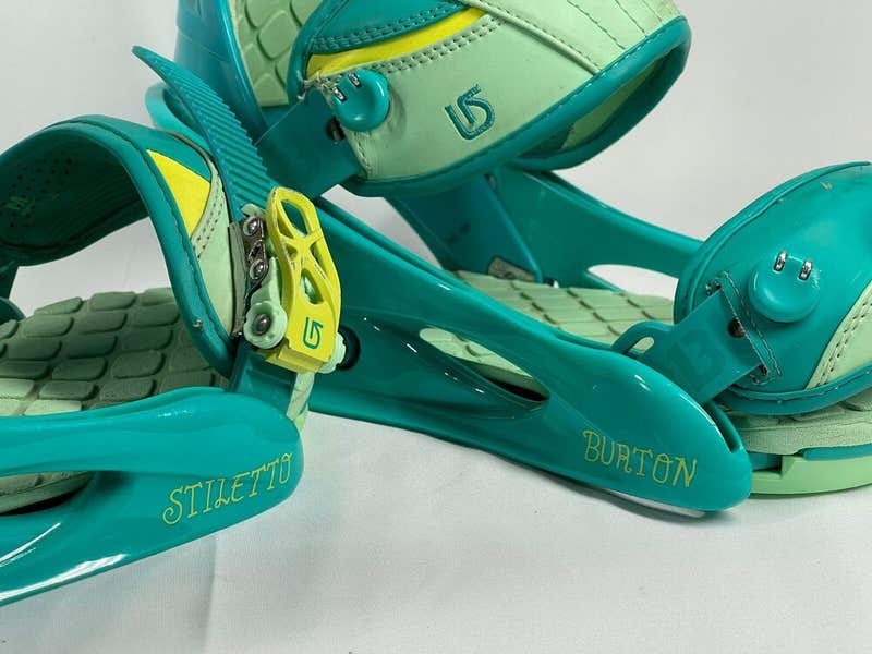 Size M (6-8) Burton Stiletto Womens Snowboard Bindings Aqua