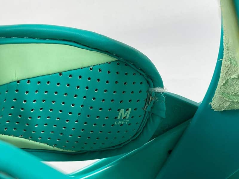Size M (6-8) Burton Stiletto Womens Snowboard Bindings Aqua