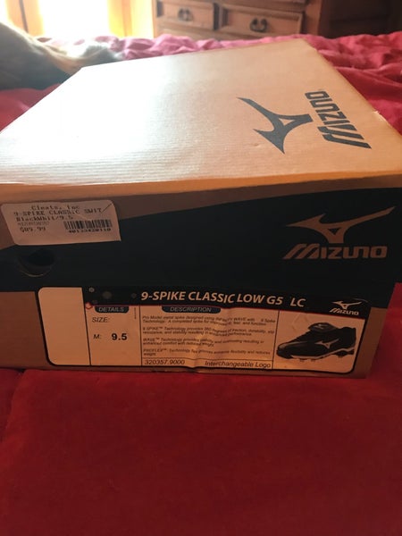 BRAND NEW Black (w/ changeable logo colors) Men's Size 9.5 Mizuno Classic Low G5 Switch Metal Cleats