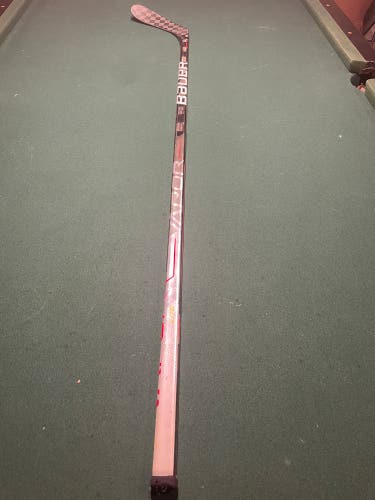 Senior Left Hand P28  Vapor Hyperlite Hockey Stick