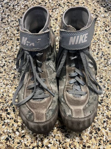 Used Nike Youth Wrestling Shoes