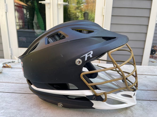 Matte Black Cascade R Helmet