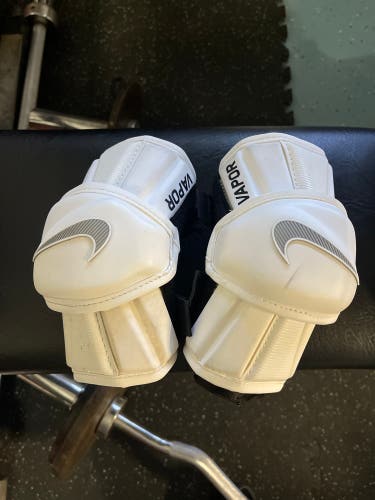 Used Medium Nike Vapor Arm Pads