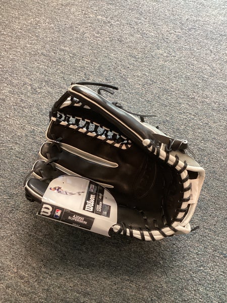 New Wilson Left Hand Throw A2000 Baseball Glove 12.75"