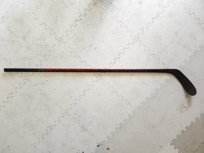 Used Senior CCM Right Handed Jetspeed FT4 Pro Hockey Stick P28 Pro Stock