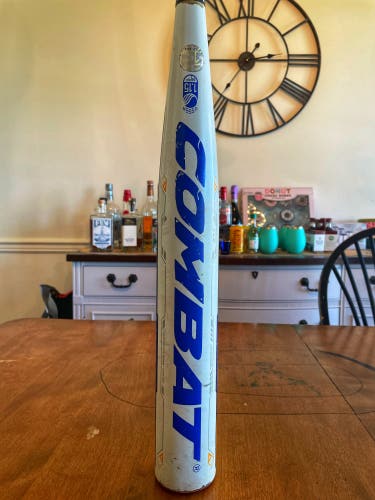 Combat Maxum 31/21 (Canadian Model)