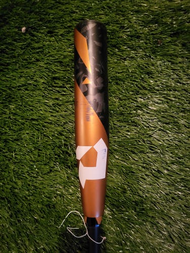 Used USSSA Certified 2022 DeMarini Zoa Bat (-5) 25 oz 30"