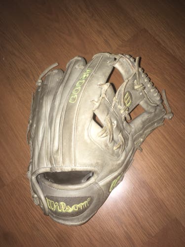 Wilson A2000 glove