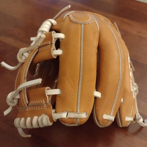New SSK Right Hand Throw Infield White line Baseball Glove 11.5"