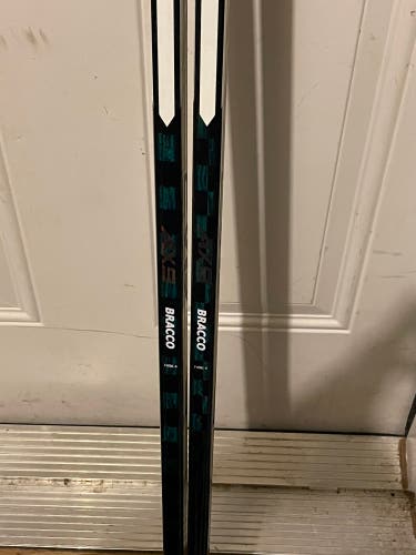 Senior Right Handed P28 Pro Stock AX9 Hockey Stick