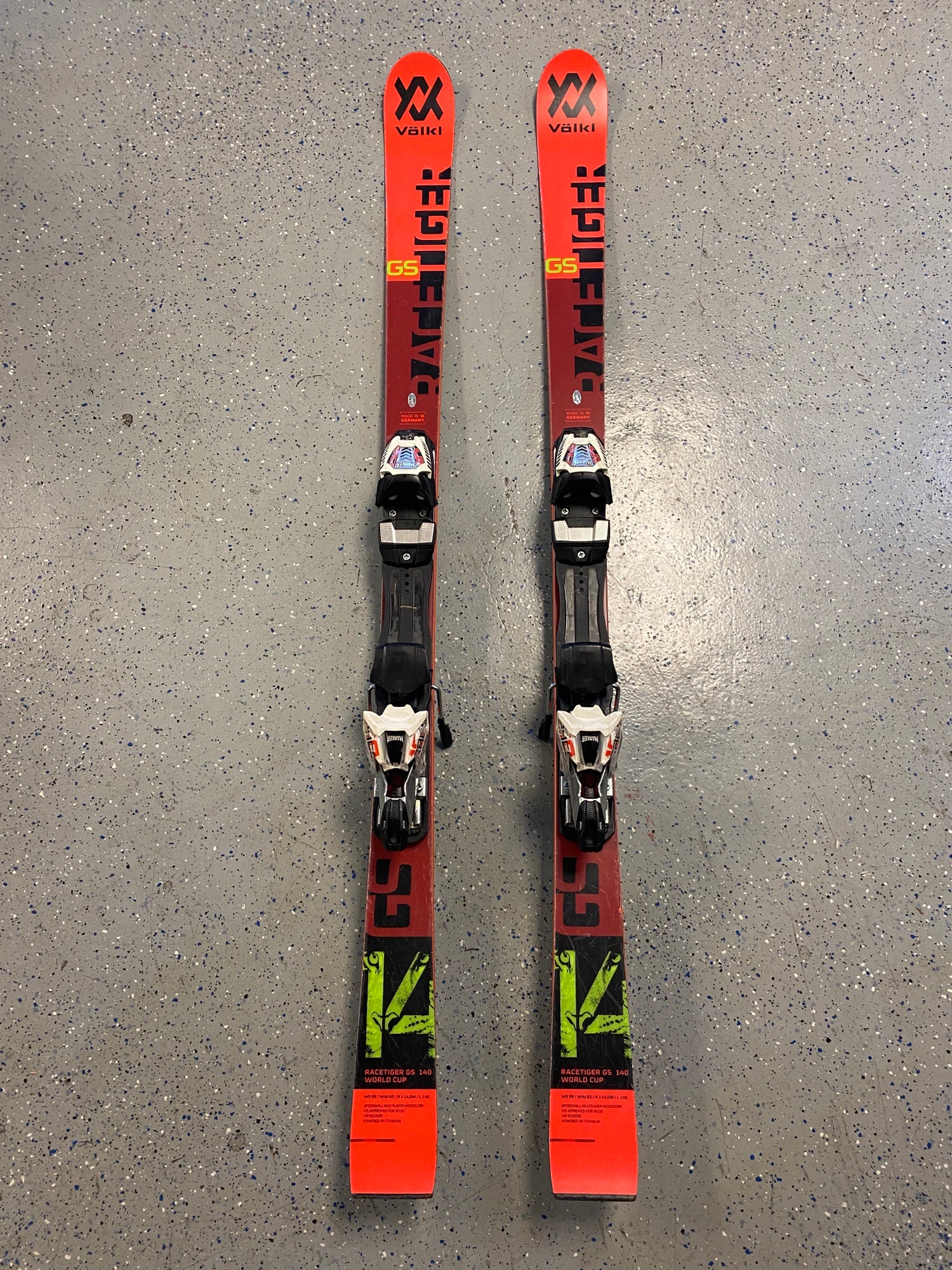 140cm Volkl Racetiger GS Skis