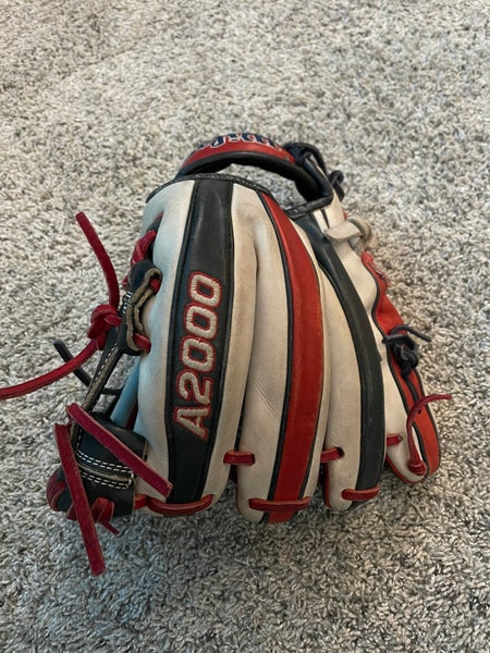 Used Infield 11.5" A2000 1786 Baseball Glove