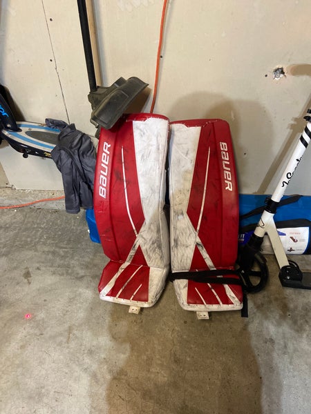 32" Bauer Supreme 3S Goalie Leg Pads. read description.