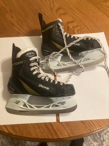 Used CCM Regular Width  Size 4.5 Tacks 2052 Hockey Skates