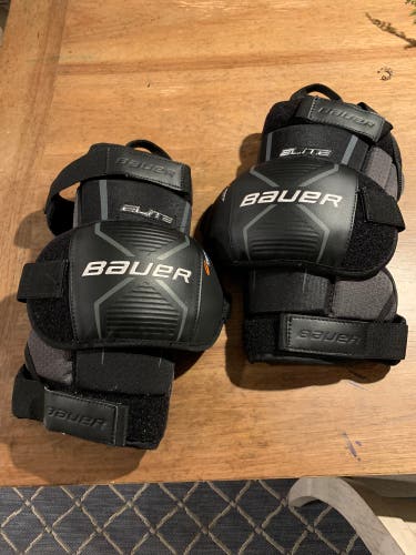 Senior Bauer Goalie Elite Kneepads