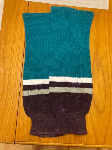 Athletic knit Mighty Ducks socks - L