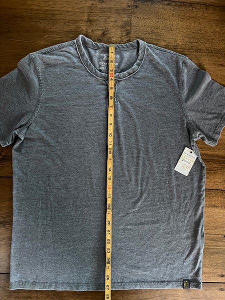 Lucky Brand Men's Cotton T Shirt. Gray. Size Large. New with Tags