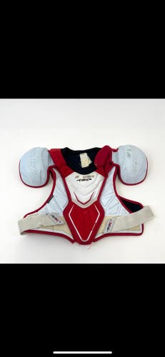 Bauer Vapor APX2 shoulder pads