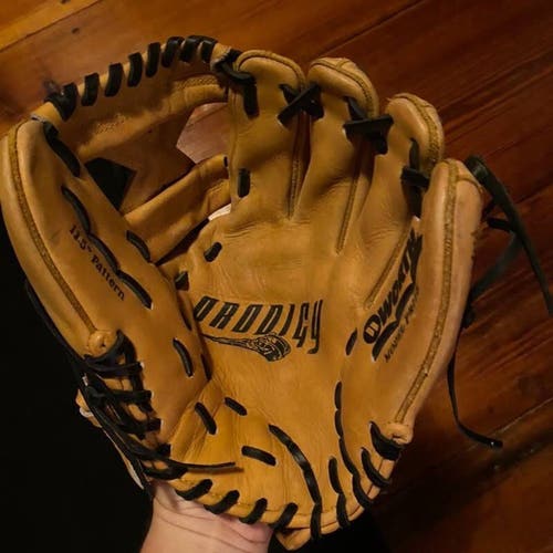 Worth Prodigy 11.5 baseball glove