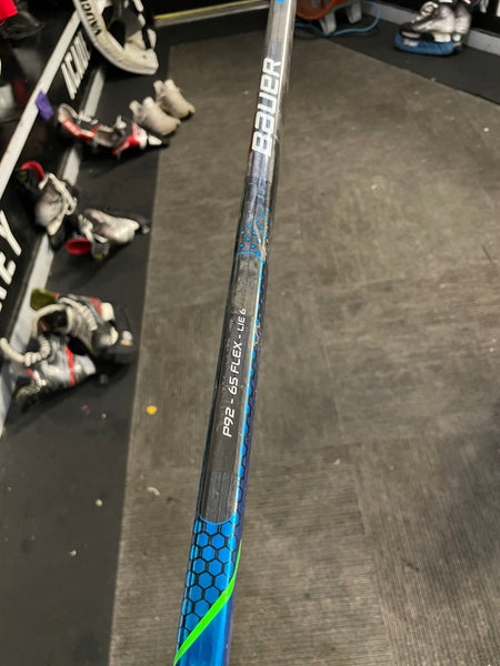 Intermediate Right Handed P92 Nexus Geo Hockey Stick