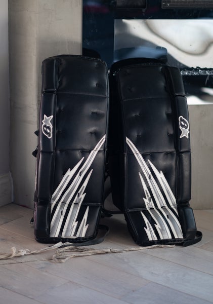 29+1 Brian's H2 Series Junior Black Goalie Leg Pads