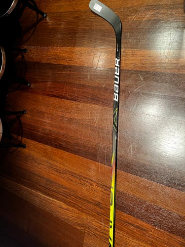 Used Senior Bauer Left Hand Vapor X2.7 Hockey Stick P88