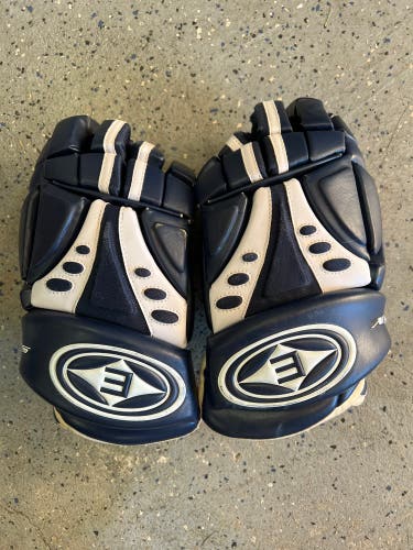 Easton 14" Synergy 700 Gloves