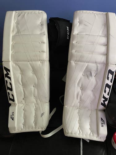34" CCM  Extreme Flex E3.5 Goalie Leg Pads