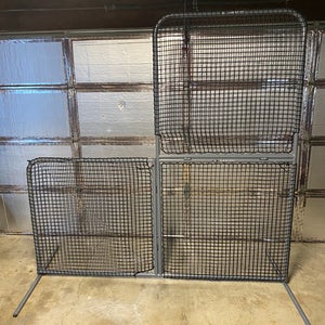 Easton L screen